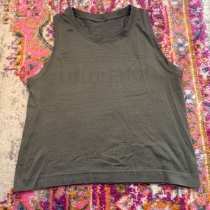 Green cropped lululemon tank